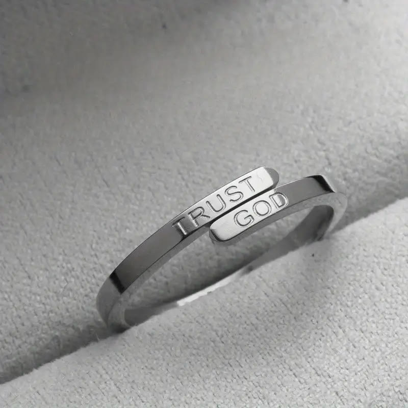 TRUST GOD Split-Band Ring: Steady Companion of Divine Trust