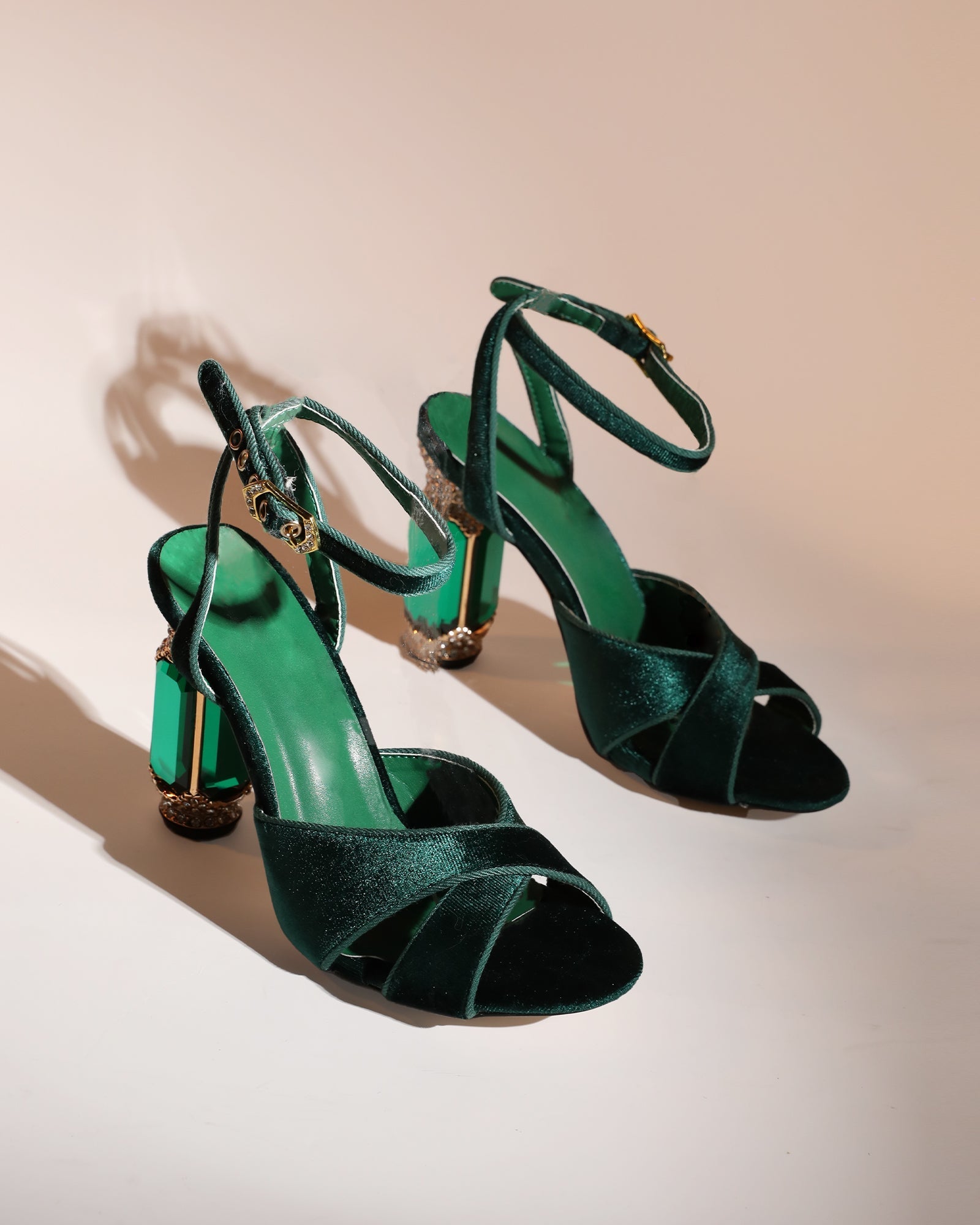 Blythe Velvet Vintage Sandals In Green