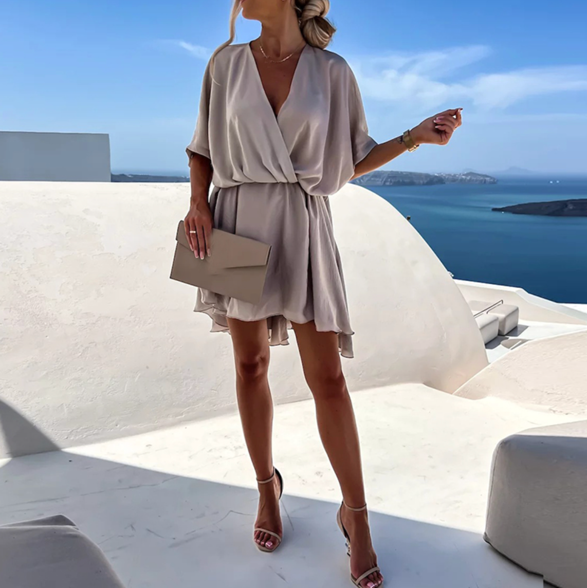 Daniela - Chic Flowy Dress